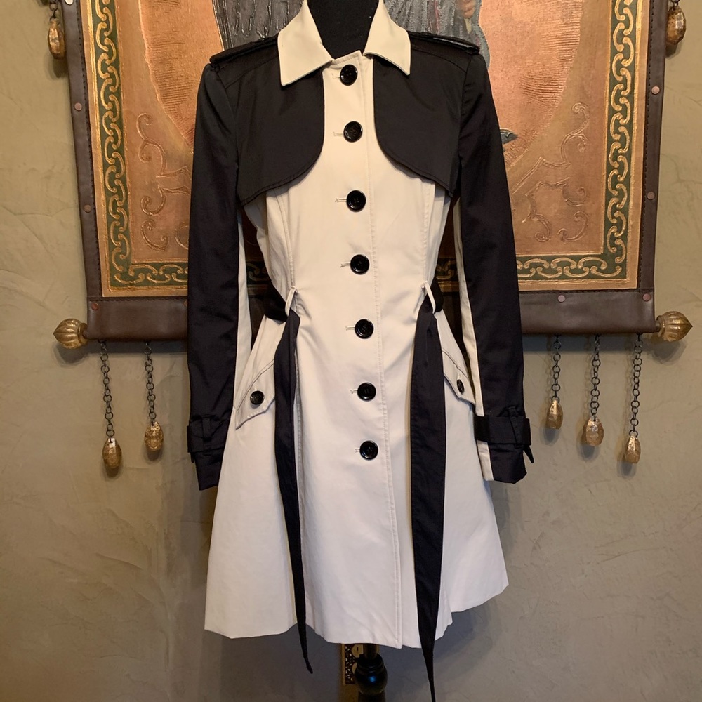 Trench coat by Bebe - Picture 11 of 16
